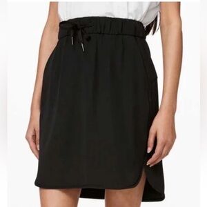 Lululemon Skirt Size 8 Black On The Fly